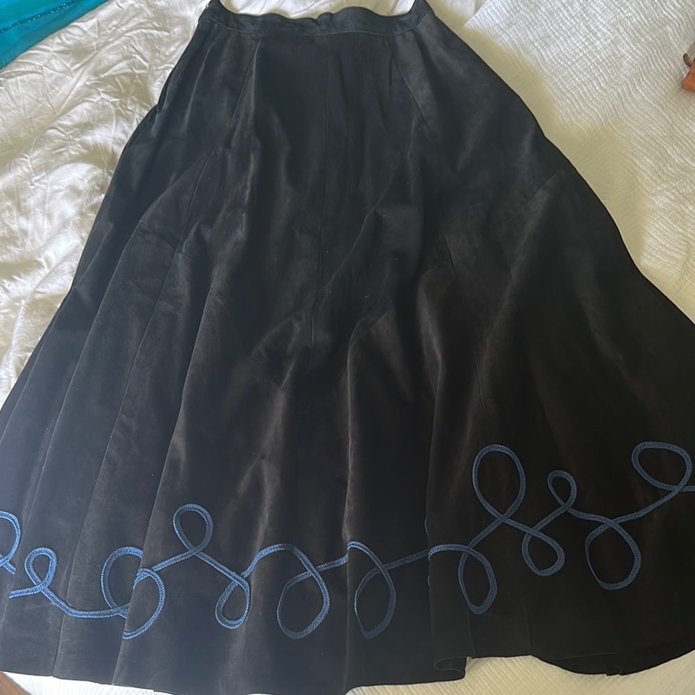 Danier Black and Blue western skirt